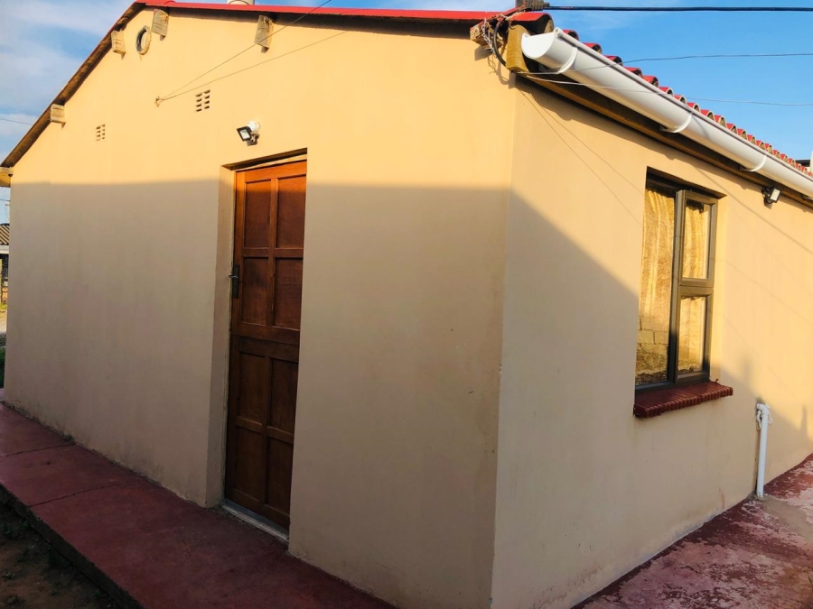 2 Bedroom Property for Sale in Kwa Nobuhle Eastern Cape